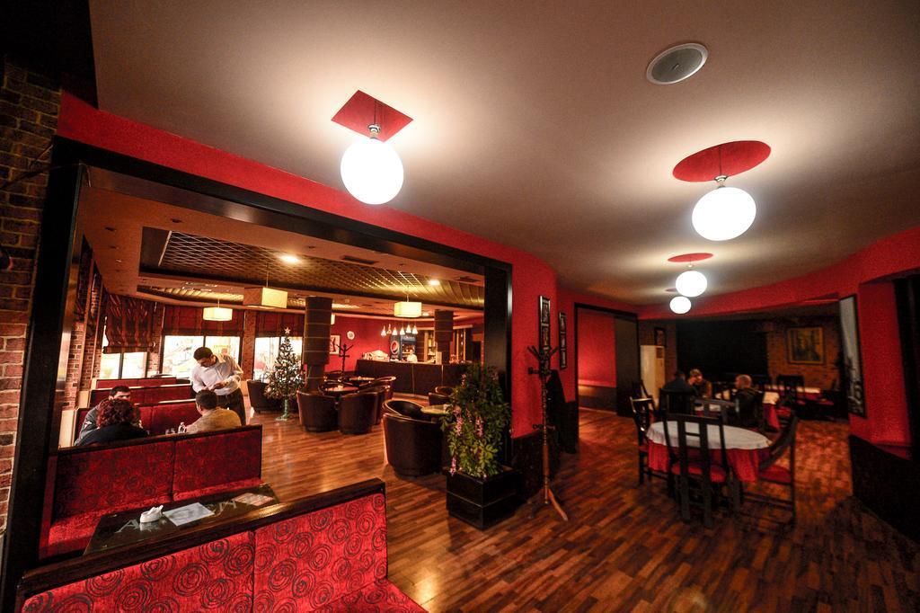 Hotel Argenti Shkodër Екстериор снимка